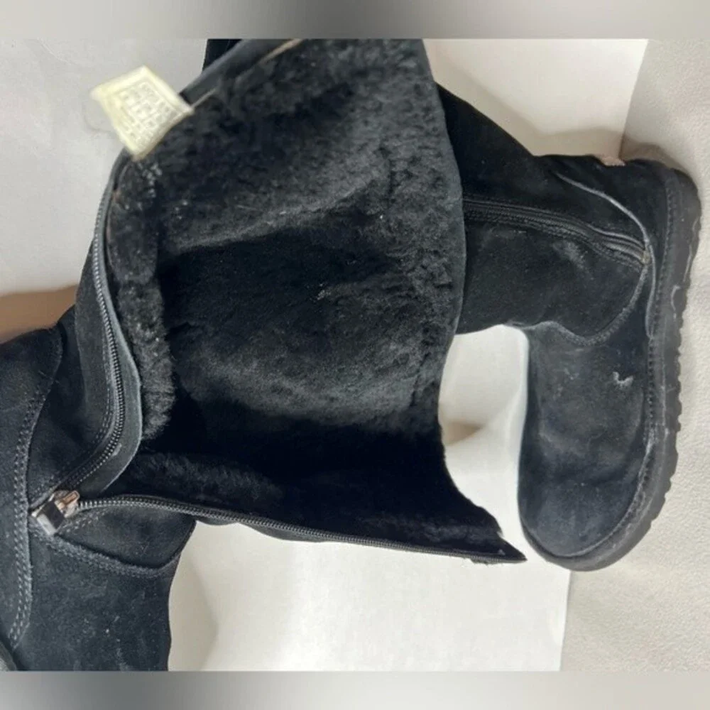 Ugg Women's Shoes Ugg Cargo 5918  Black Suede And Shearling Boots Size 6